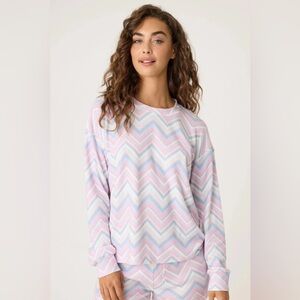 NWOT PJ Salvage Mountain Bound Cozy 2 Piece Pajama Short Set
Size Large